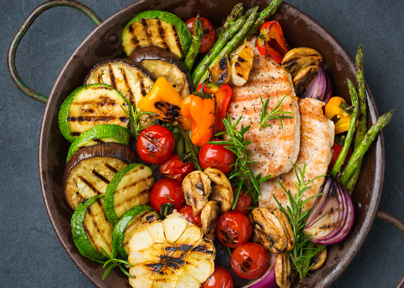 health-and-wellness_nutrition_recipes_sections_low-carb-dinner_Honey Balsamic Grilled Chicken and Vegetables