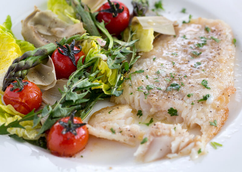 health-and-wellness_nutrition_recipes_sections_low-carb-dinner_Mediterranean Tilapia