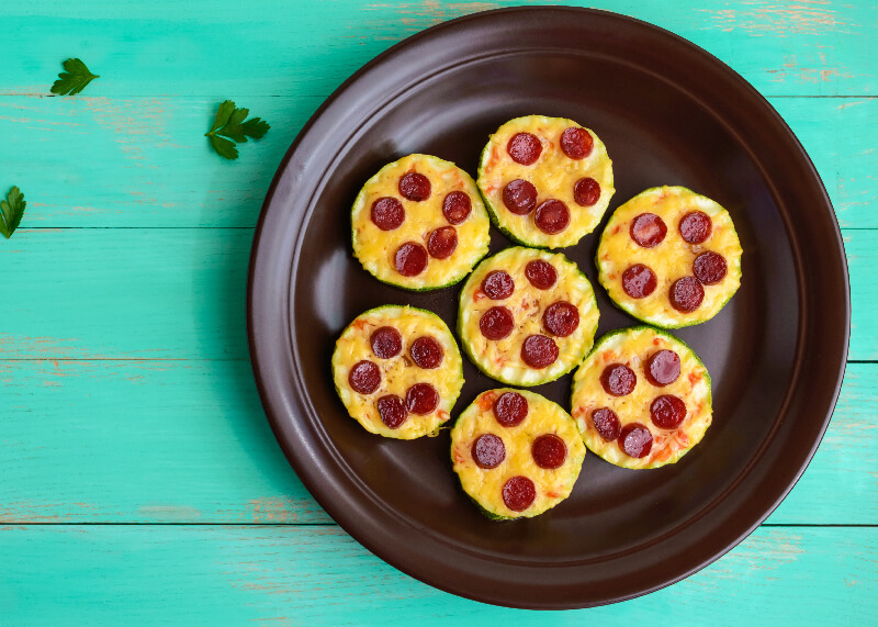 health-and-wellness_nutrition_recipes_sections_low-carb-dinner_Mini Zucchini Pizza 